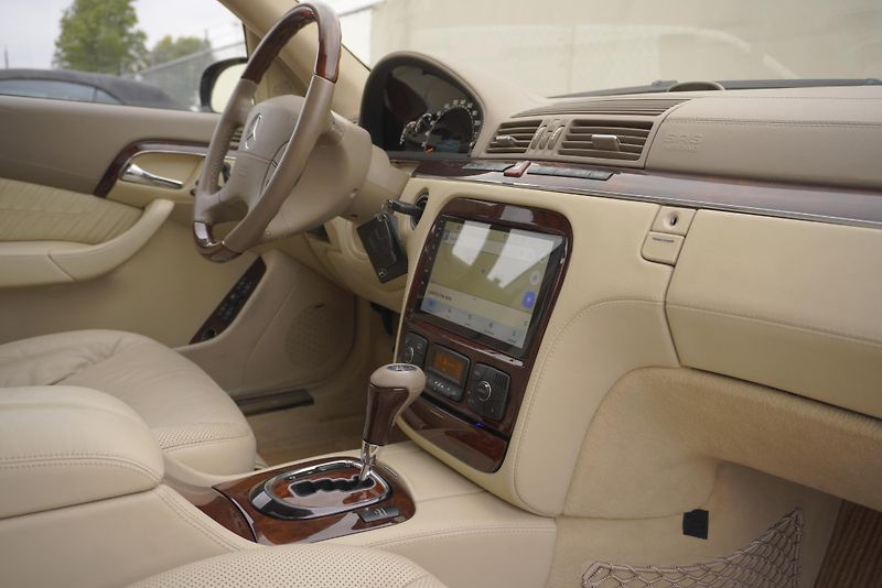 Mercedes-Benz Třídy S S600 5,5I V12 LONG AUT. - fotka 46 z 56
