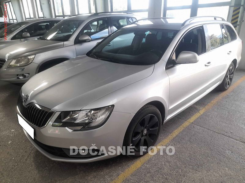 Škoda Superb (2015) 2.0tdi, AT, AC - fotka 1 z 3