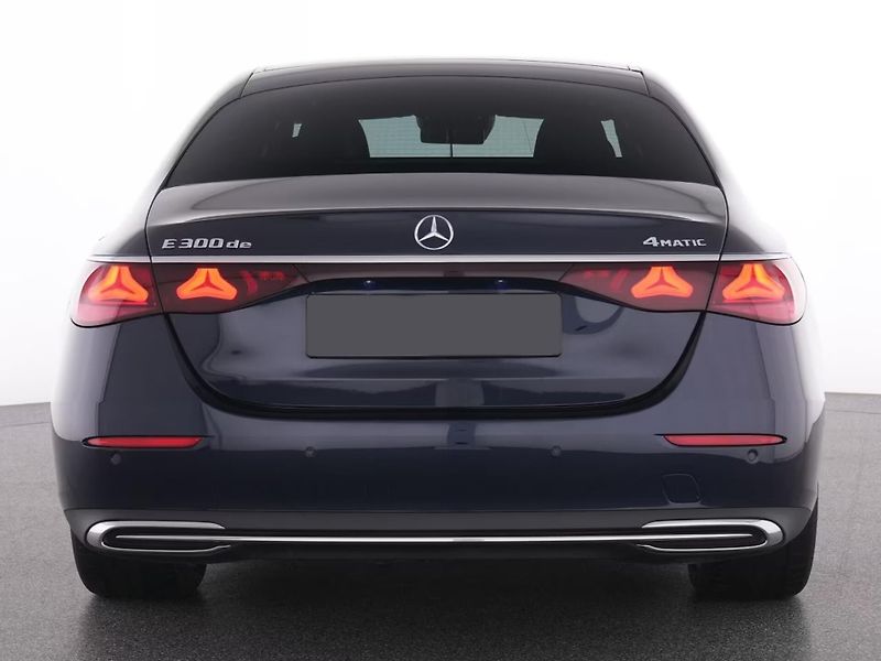 Mercedes-Benz Třídy E 300 de 4M Avantgarde Pano Vent - fotka 6 z 11
