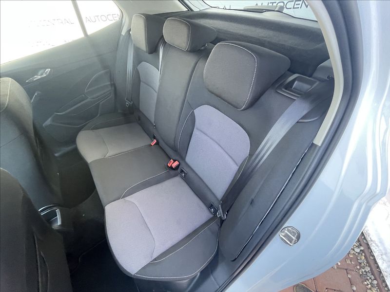 Škoda Fabia 1,0 tsi Edition 110 81kw po se - fotka 23 z 23