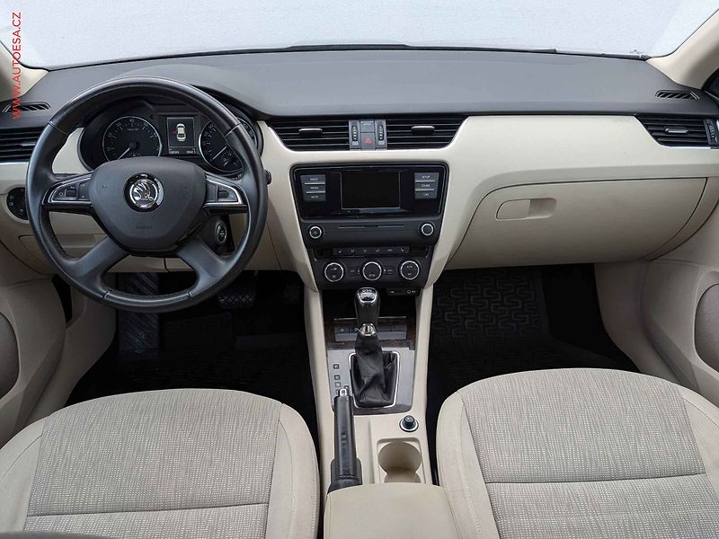 Škoda Octavia (2015) 1.8TSi, ČR, Elegance, DSG - fotka 8 z 13