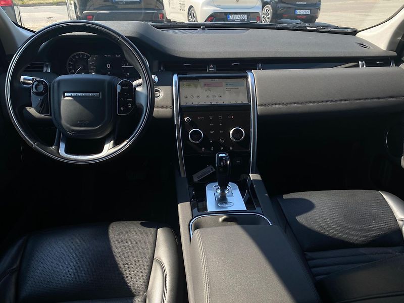 Land Rover Discovery Sport (2020) 2.0 D180 4X4 AUT - fotka 14 z 35