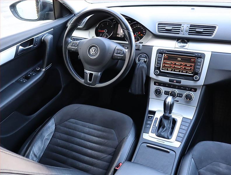 Volkswagen Passat (2014) 2.0 TDI, 4X4, Automat - fotka 7 z 22