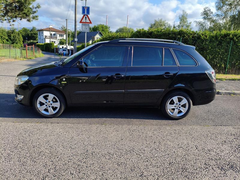 Škoda Fabia (2014) 1,2 TSI Style Fresh Combi - fotka 8 z 30