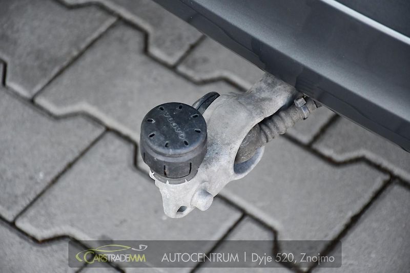 Volvo XC60 B4 INSCRIPTION AWD - fotka 47 z 53