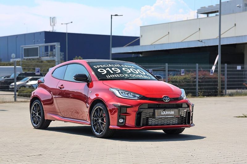 Toyota GR Yaris 1.6. 260k Dynamic + Sport - fotka 1 z 27