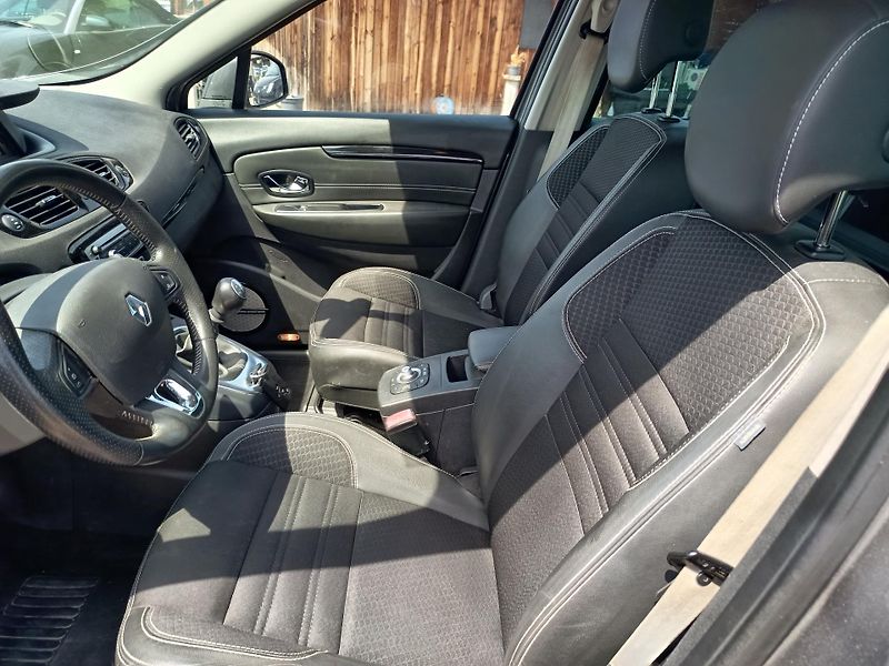 Renault Scénic (2014) 1.2 97kw 114tis Km - fotka 25 z 40
