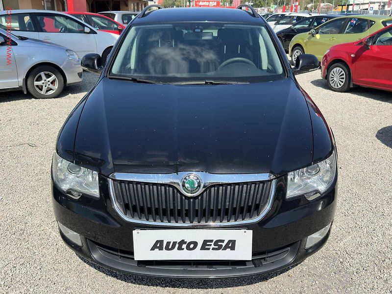 Škoda Superb (2012) 2.0TDi, DSG, navi - fotka 2 z 16
