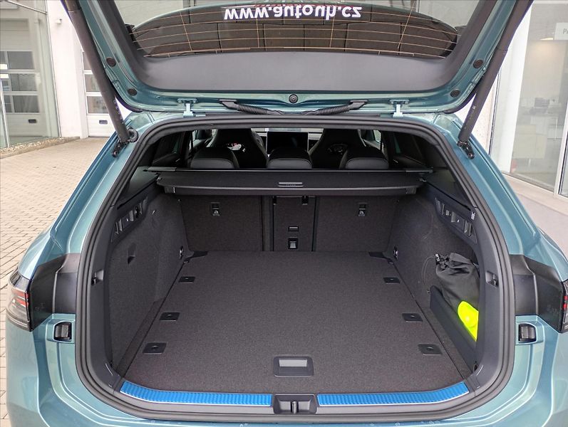 Volkswagen Passat (2026) 2,0 TDI 142kW 7DSG  R-Line Peo - fotka 10 z 19