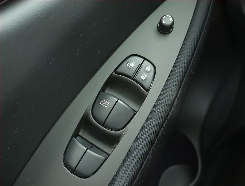Nissan Leaf (2021) 40 kWh, SoH 93%, Automat - fotka 16 z 18