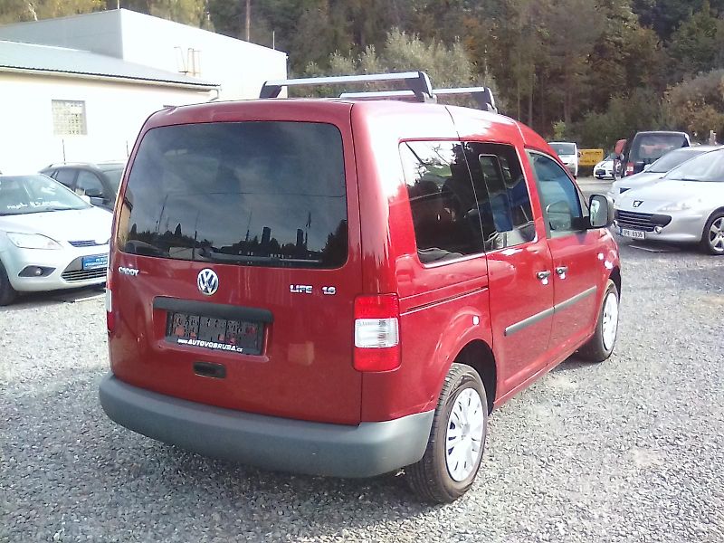 Volkswagen Caddy (2007) 1.6i / 75 KW , 7 míst - fotka 5 z 27