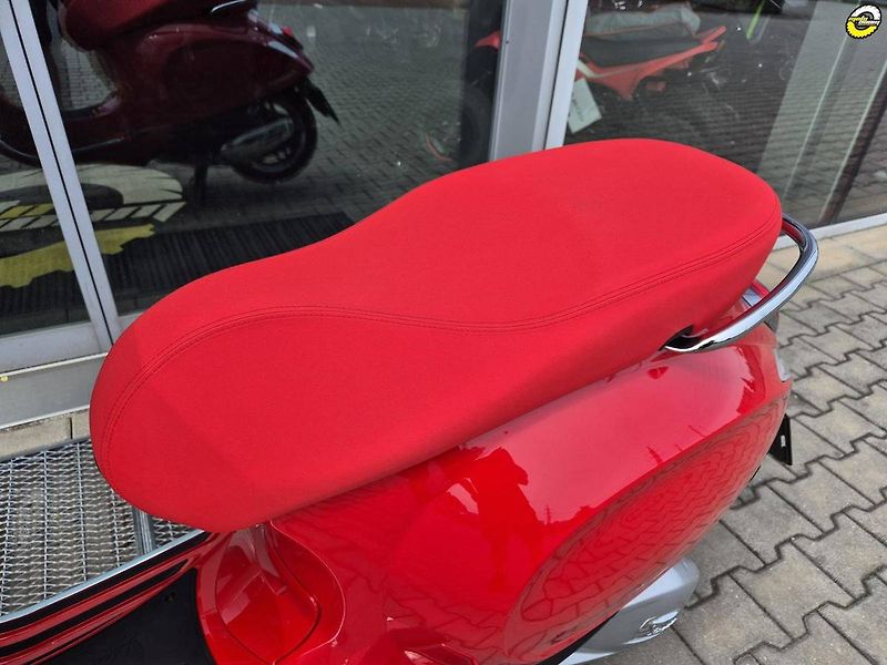 Vespa Primavera 125 3V ABS (2026) Primavera 125 RED - fotka 12 z 22