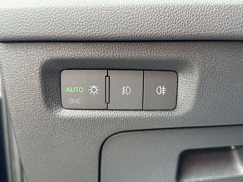 Škoda Octavia (2020) Combi 1.4 TSI iV DSG RS - fotka 13 z 35