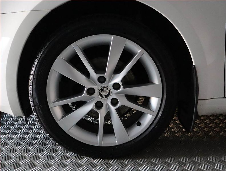 Škoda Octavia (2017) 2.0 TDI, Automat, Navi - fotka 15 z 22