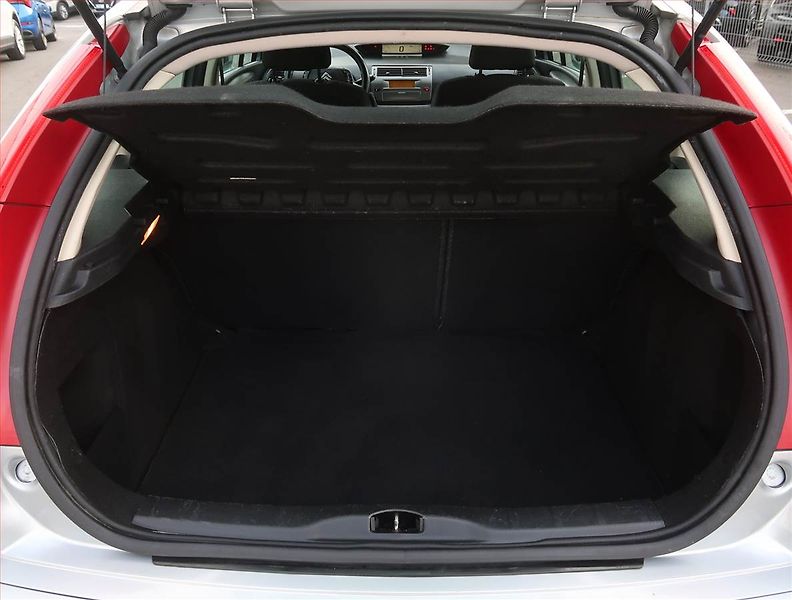 Citroën C4 (2010) 1.4 16V, po STK, jezdí výborně - fotka 13 z 17