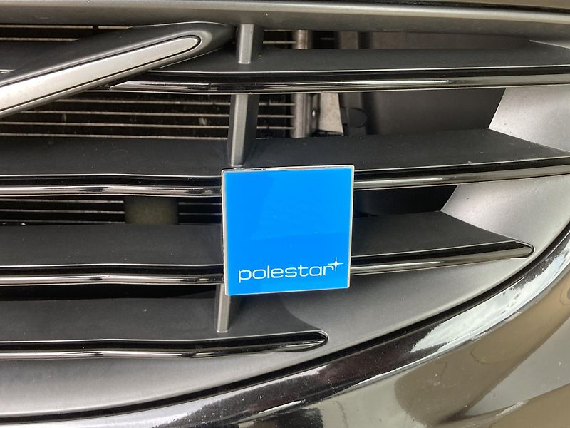 Volvo V60 T6 AWD POLESTAR  - fotka 4 z 38