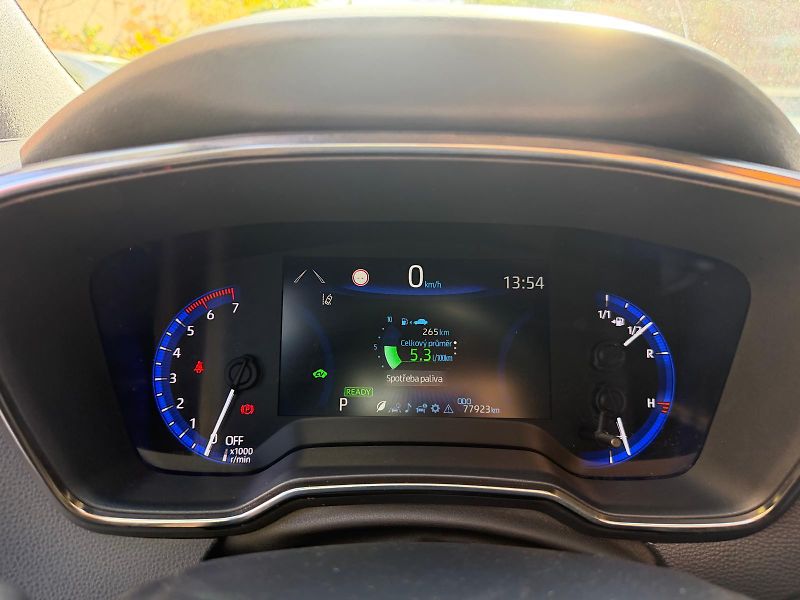 Toyota Corolla (2022) Corolla Hatchback 1.8 Hybrid - fotka 8 z 15