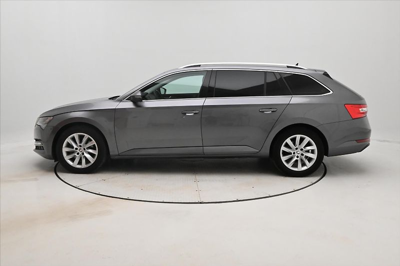 Škoda Superb 2,0 TDI 110 kW DSG Style Záruk - fotka 8 z 31
