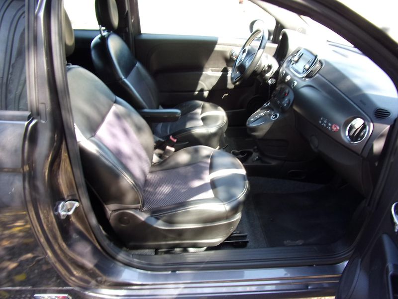 Fiat 500e (2016) 24kWh AUTOMAT DOVOZ USA - fotka 17 z 18