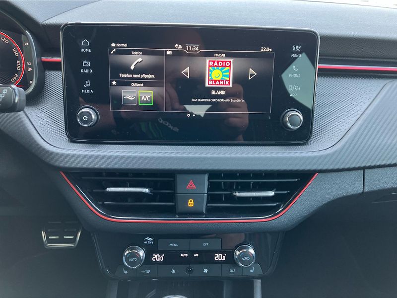 Škoda Kamiq 1.0TSI 85kW MONTECARLO DSG - fotka 16 z 30