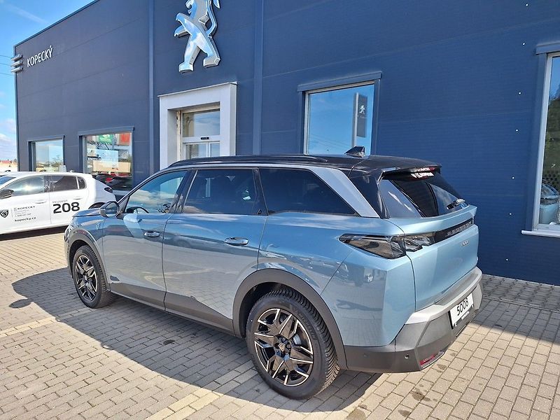 Peugeot 5008 (2026) GT Hybrid 145 e-DCS6 - fotka 3 z 20