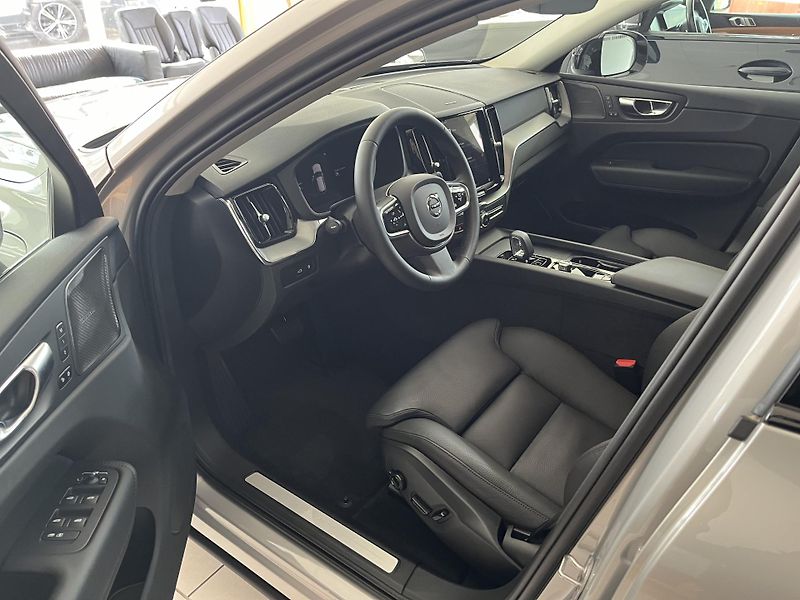Volvo XC60 T6 AWD Recharge Inscripion - fotka 7 z 27