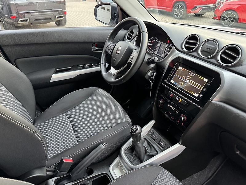 Suzuki Vitara (2017) 1.6iVVT Navi Digi Klima Kamera - fotka 18 z 50