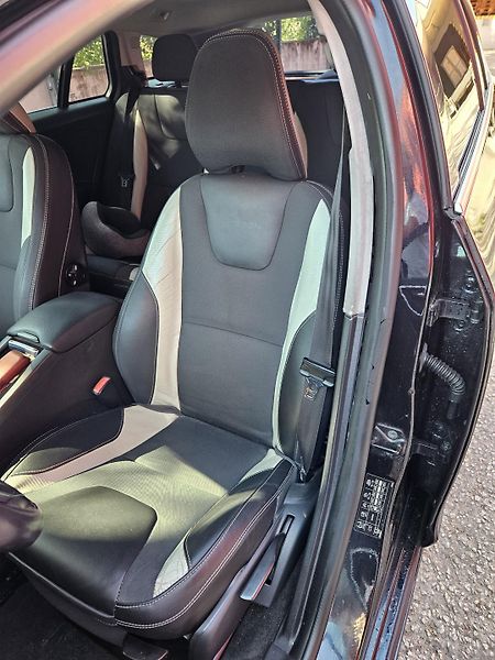 Volvo V60 (2012) R DESIGN - fotka 9 z 31