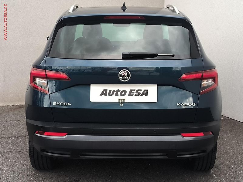 Škoda Karoq (2018) 1.5 TSi, Style, DSG, panor - fotka 5 z 26