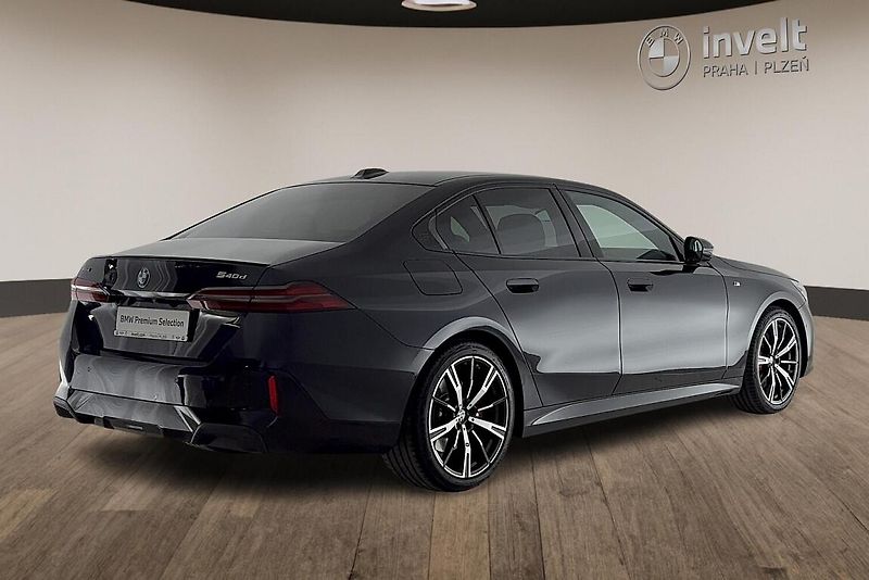 BMW Řada 5 540d xDrive Sedan - fotka 3 z 17