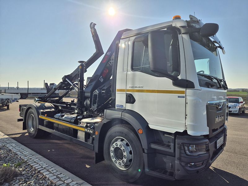 MAN TGM 18.320 HIAB 158 KONTEJNER 10T - fotka 4 z 12