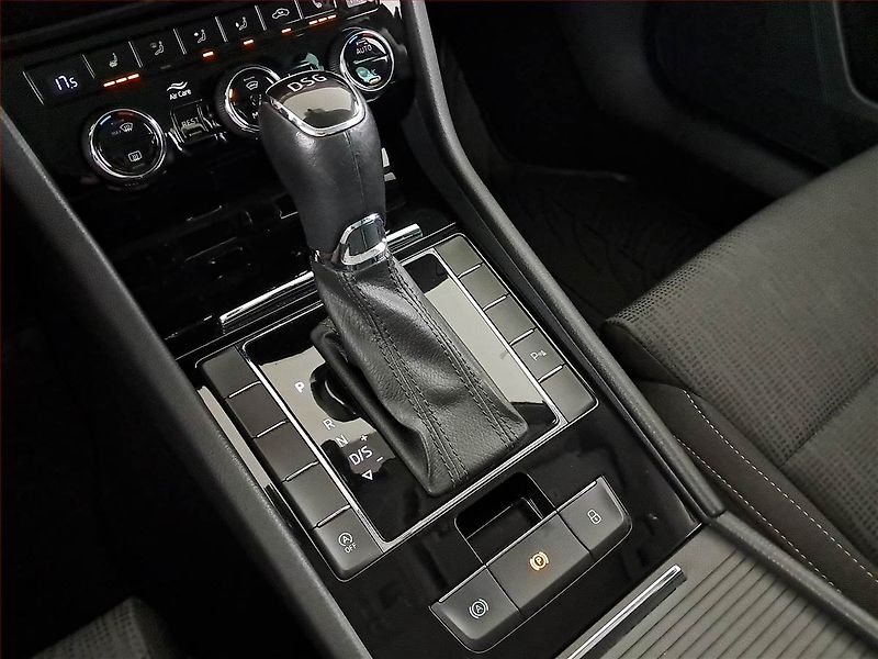 Škoda Superb (2018) Ambition 2.0 TDI, Automat - fotka 13 z 19