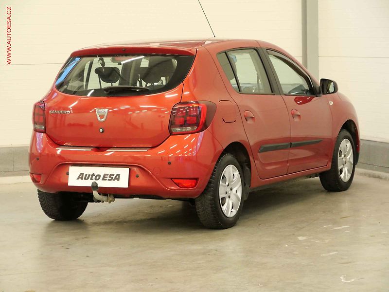 Dacia Sandero (2019) 1.0i, 2.maj,ČR, AC, tažné - fotka 4 z 17