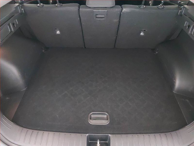 Kia Sportage (2023) Top 1.6 T-GDI - fotka 13 z 16