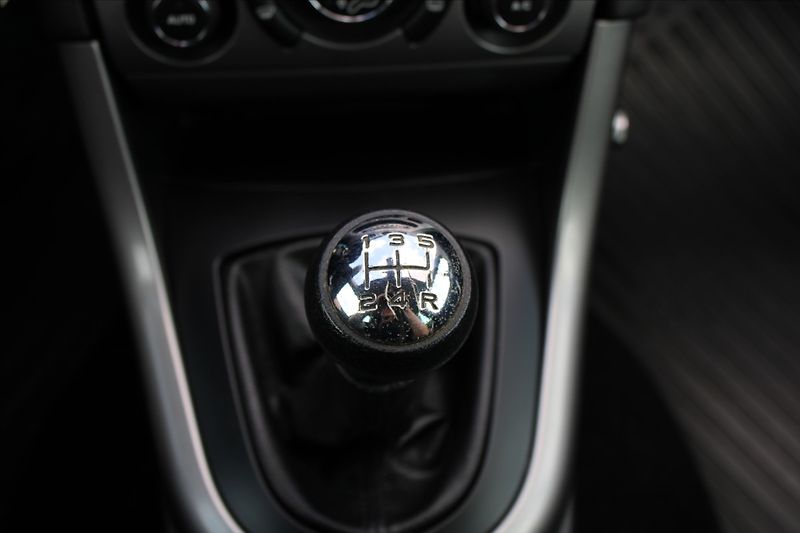 Peugeot 308 1,6 i  NOVÉ V ČR,1.MAJITEL - fotka 17 z 26