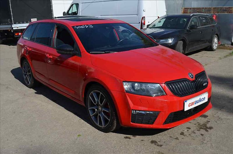 Škoda Octavia (2014) COMBI III.2,0 TDI  RS DSG - fotka 3 z 22