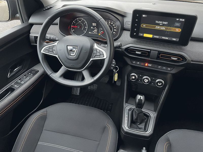 Dacia Sandero (2022) STEPWAY Comfort 1,0TCe 90k CVT - fotka 12 z 26