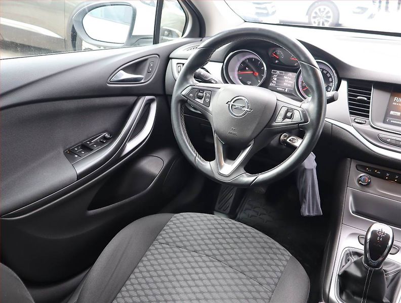 Opel Astra (2016) 1.4 16V, Serv.kniha, Tempomat - fotka 7 z 15