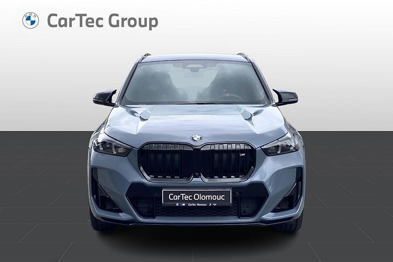 BMW X1 M35i xDrive - fotka 4 z 8