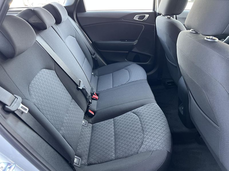 Kia Ceed SW (2026) 1.5T-GDi GPF 7DCT SPIN odp.DPH - fotka 33 z 47
