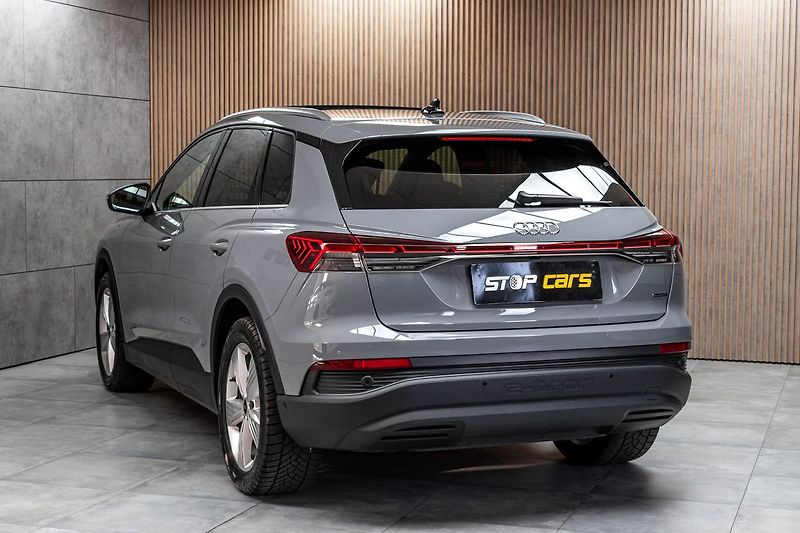 Audi Q4 e-tron 45*82kWH*QUATTRO*SoH92%*ČR 1.M - fotka 4 z 46