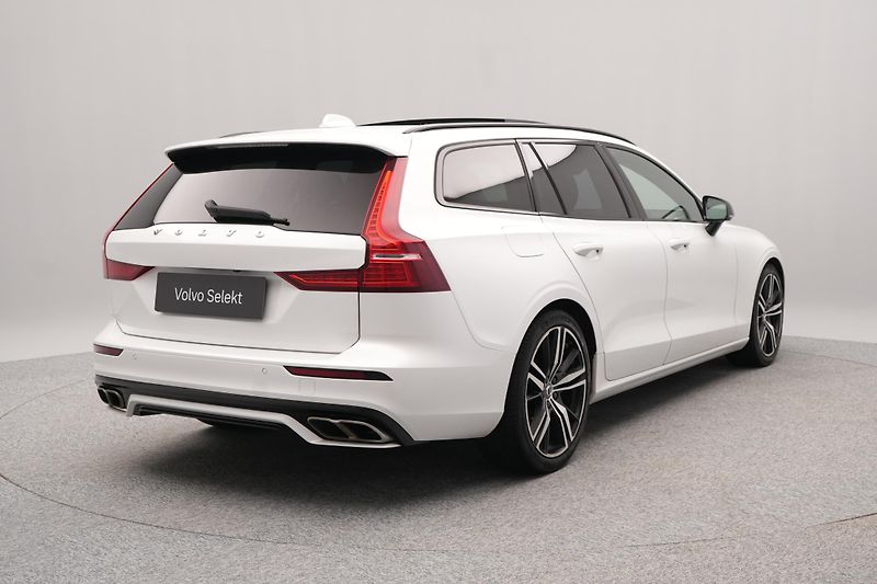 Volvo V60 T4 R-DESIGN AUT - fotka 10 z 47