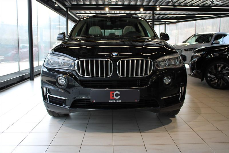 BMW X5 xDrive40d NezTop/HUD/Pano/AdLE - fotka 2 z 32
