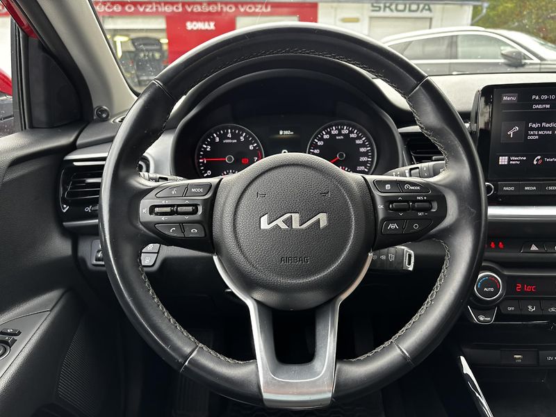 Kia Stonic (2023)  Exclusive 1.0 T-GDI - fotka 9 z 13