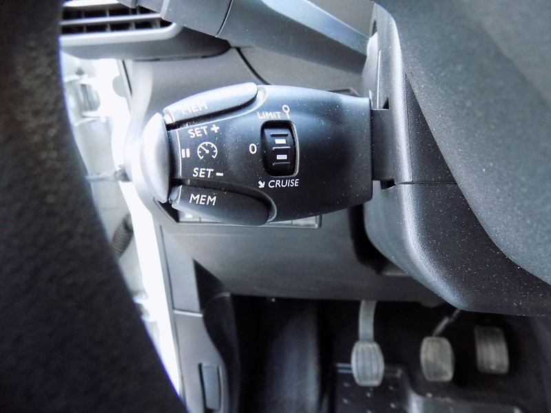 Peugeot Rifter (2021) 1.5HDi/L2H1/klimatizace/ČR/ - fotka 24 z 30