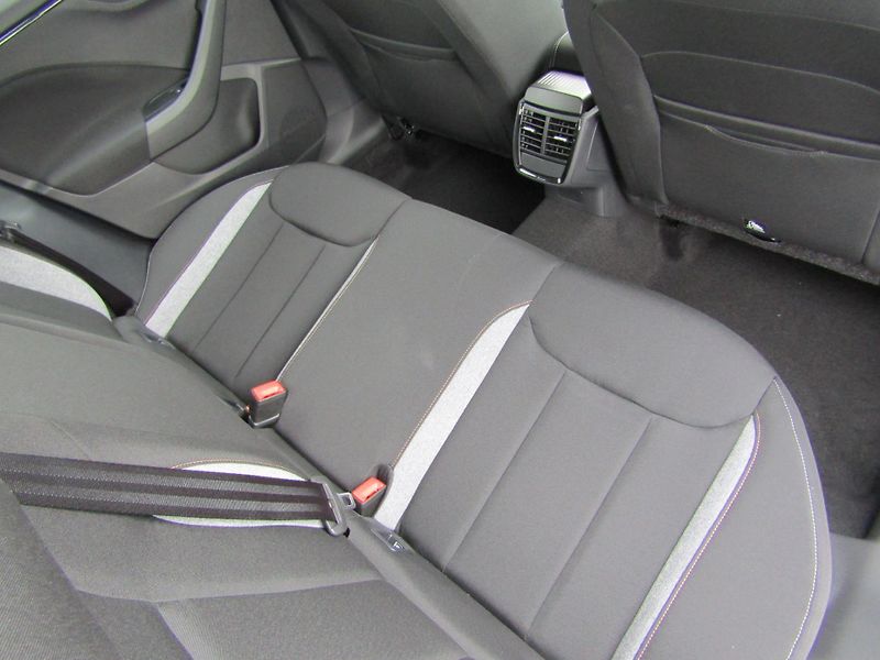 Škoda Scala (2025) Selection 1.0 TSI 85 kW - fotka 26 z 30