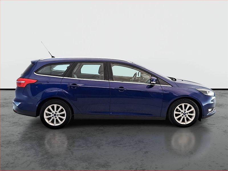 Ford Focus (2015) 1.5 TDCi, Serv.kniha, Tempomat - fotka 6 z 17