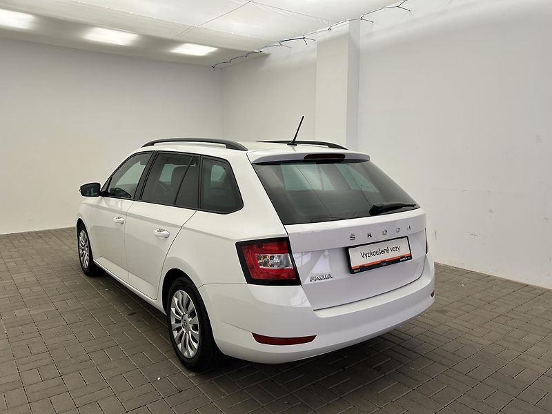 Škoda Fabia 1.0 TSI Active Plus - fotka 20 z 21