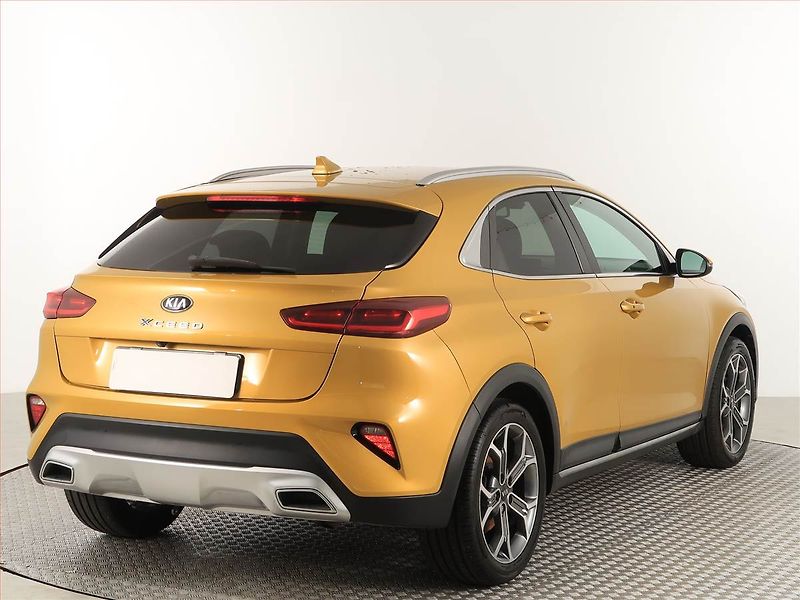 Kia XCeed (2020) Gold 1.4 T-GDI, Serv.kniha - fotka 5 z 18