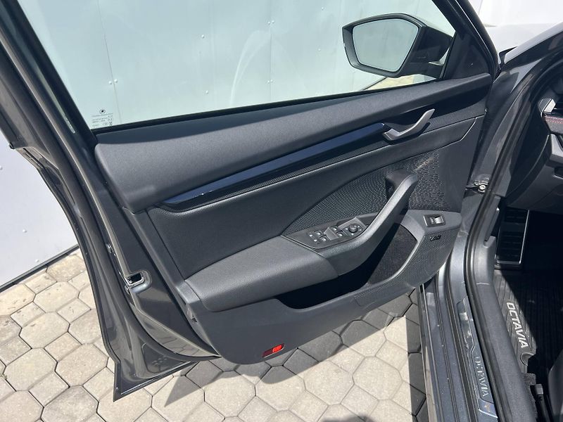 Škoda Octavia (2026) RS 7DSG 2,0TSI - fotka 18 z 23
